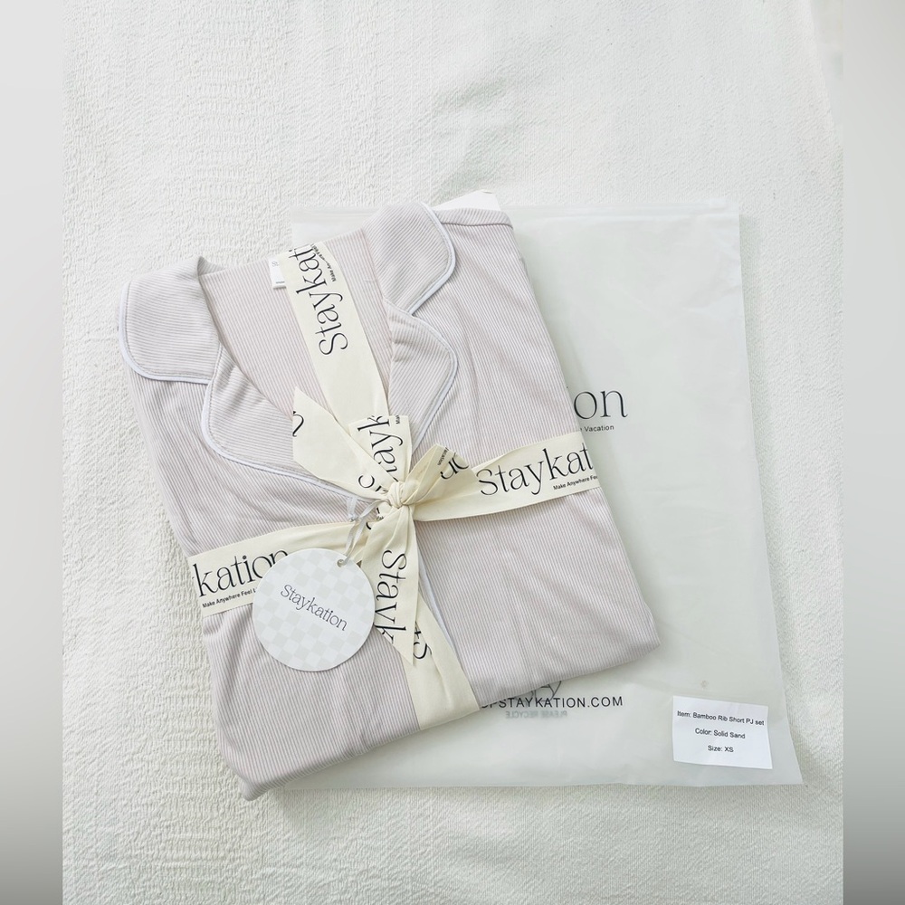 NWT Staykation Matching Pj Set Bamboo Ribbed Short Sleeve Top With Shorts XS